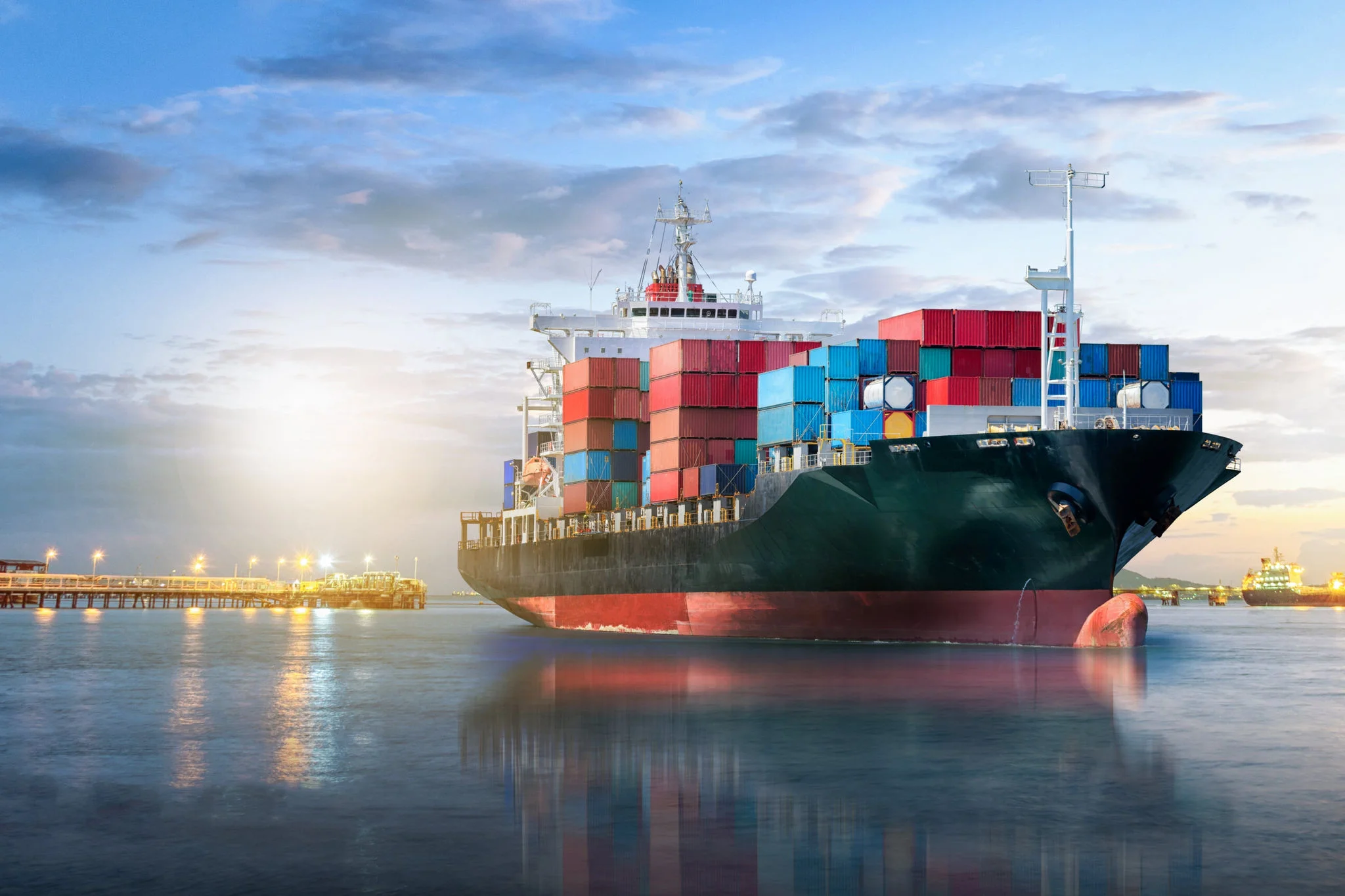 Cargo crane loading containers